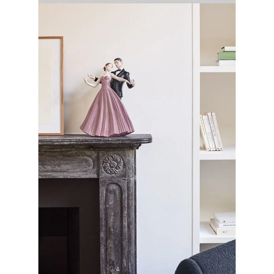 Anniversary Waltz Sculpture (Lladro Special Order)