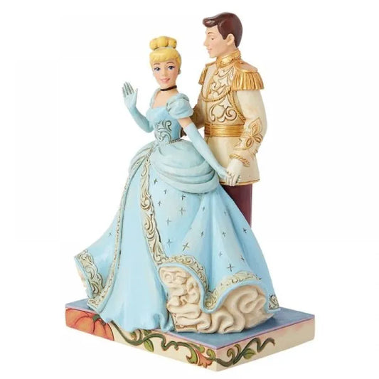 Cinderella & Prince Charming Love (Disney Traditions)