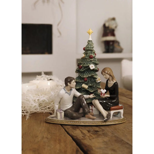 A Romantic Christmas Couple Figurine (Limited Edition) (Lladro Special Order)