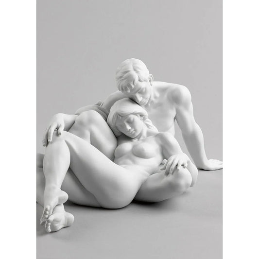 An Everlasting Moment Couple Sculpture (Lladro Special Order)