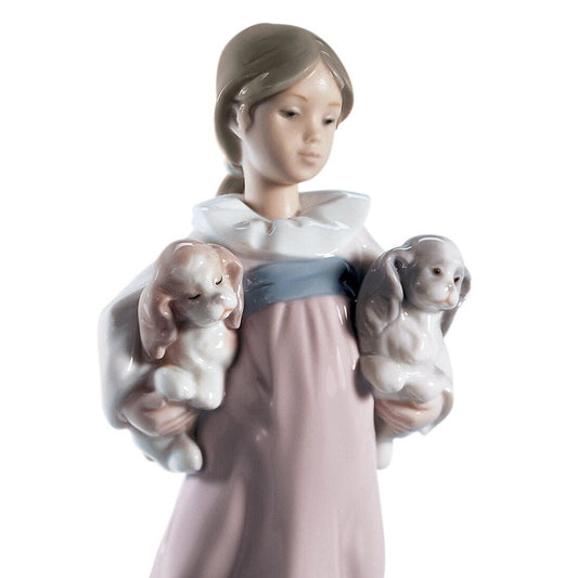 Arms Full Of Love Girl Figurine (Lladro Special Order)