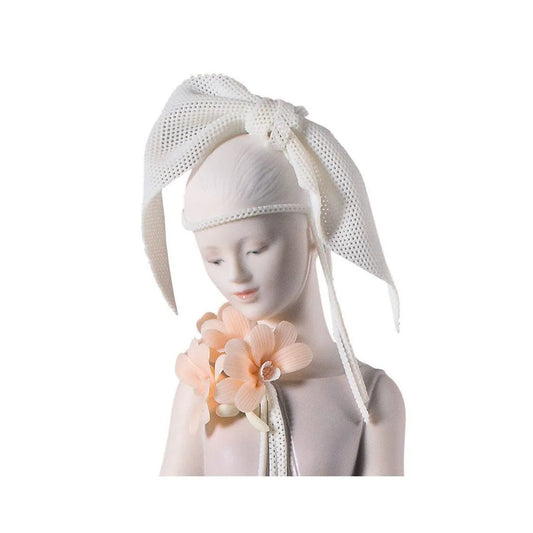 Haute Allure Exclusive Model Woman Figurine (Limited Edition) (Lladro Special Order)