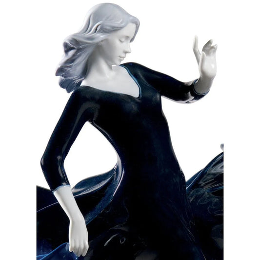Night Approaches Sculpture (Limited Edition) (Lladro Special Order)