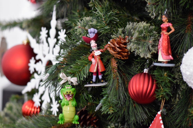 Disney Christmas Decorations, Ornaments and Figurines - Gallery Gifts Online 