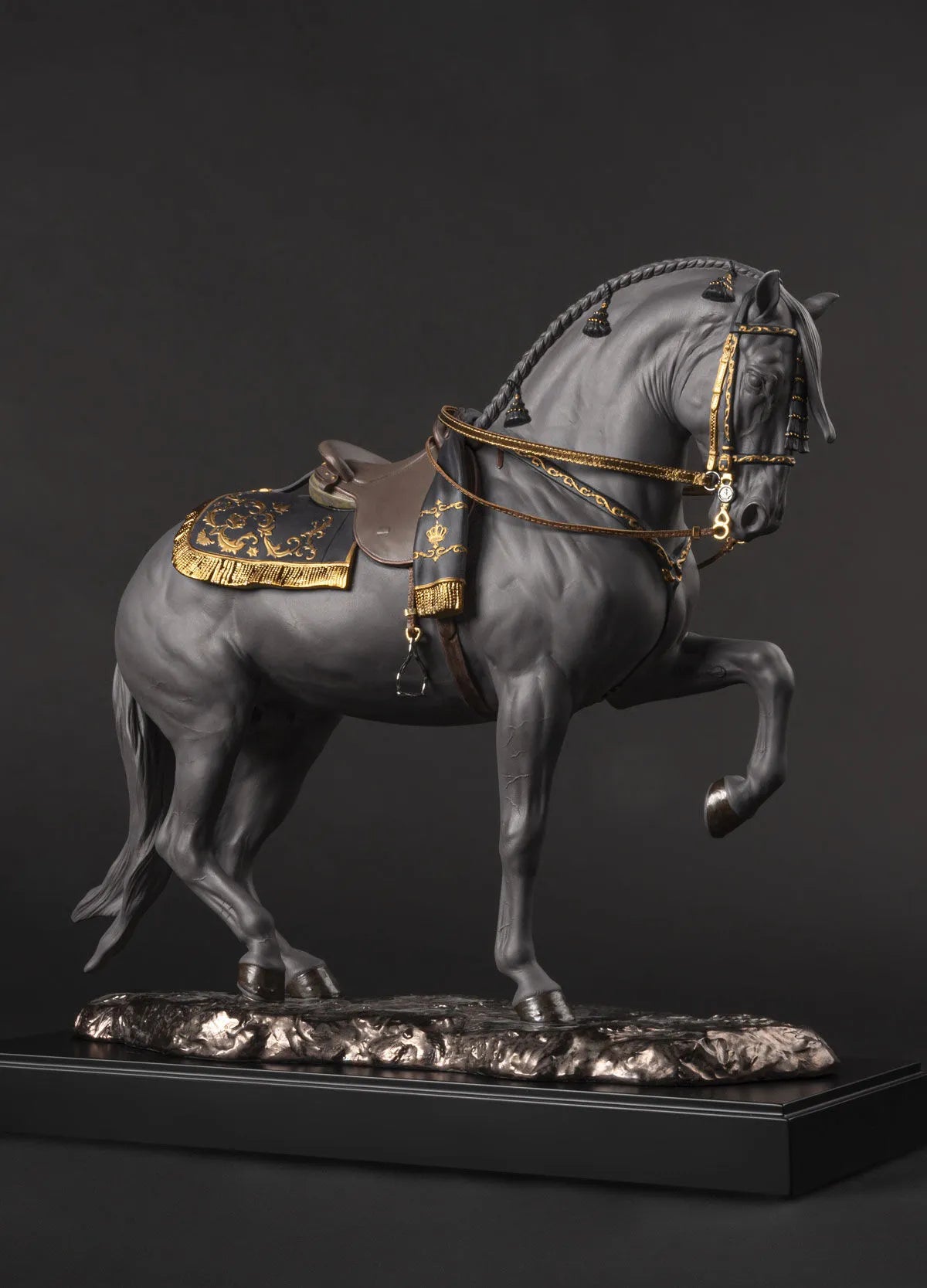 Spanish pure breed Sculpture. Black. Limited Edition 500 Pieces (Lladro Special Order)