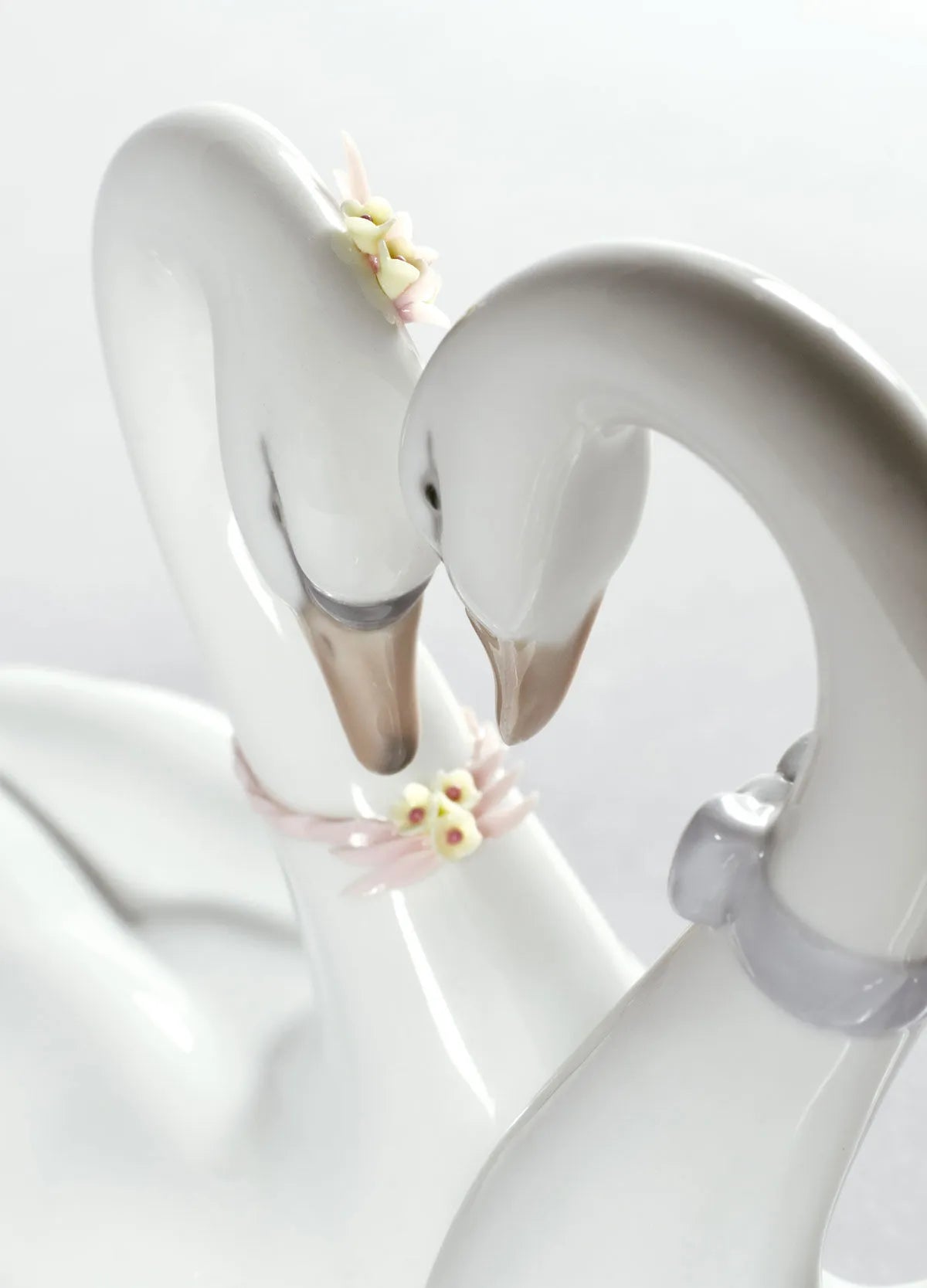 Endless Love Swans (Lladro Special Order)
