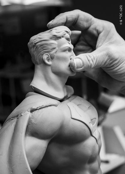 Superman Sculpture. Limited Edition 500 pieces (Lladro Special Order)