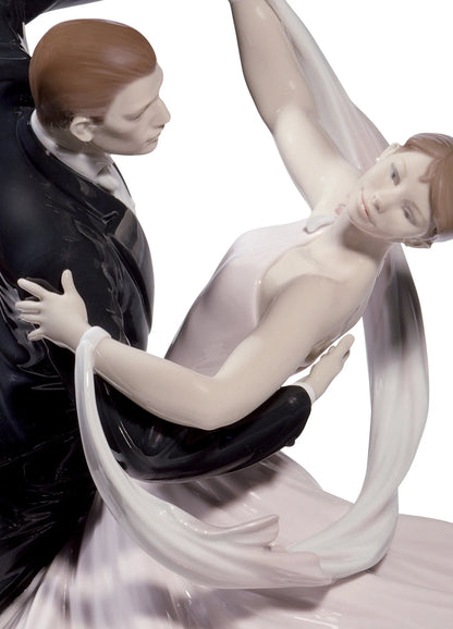 Elegant Foxtrot (Lladro Special Order)