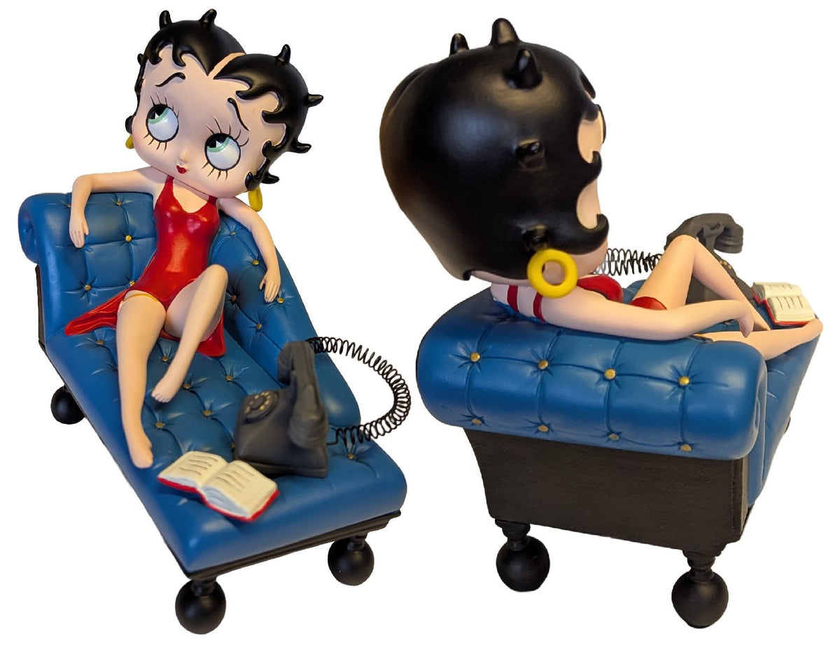 Betty Boop On Blue Chaise Lounge (Betty Boop)