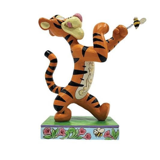 Tigger Fighting a Bee (Disney Traditions by Jim Shore)