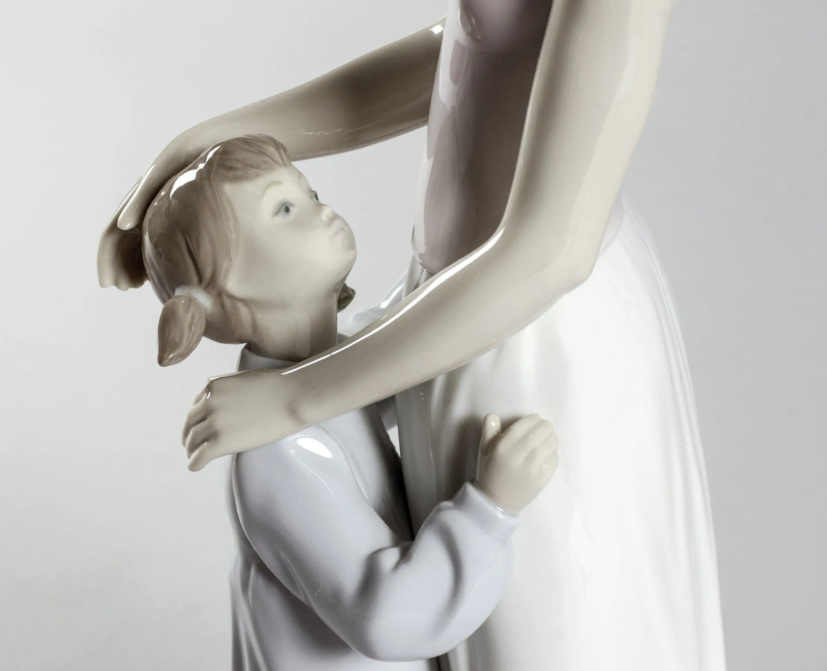 Someone To Look Up To (Lladro Special Order)
