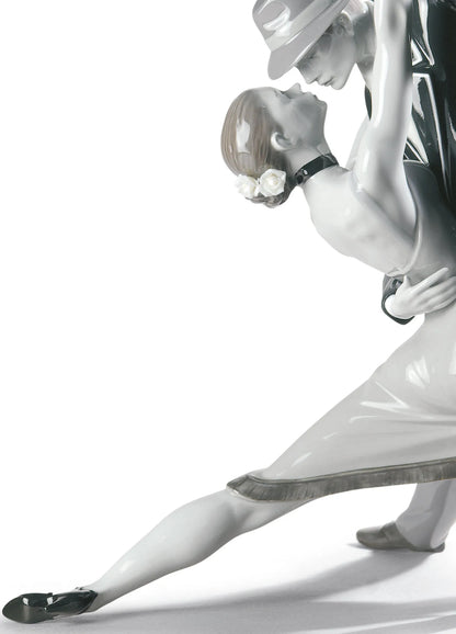 Passionate Tango - Noir (Lladro Special Order)