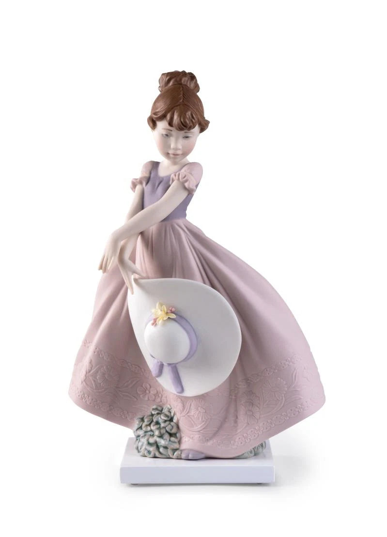 Straw Hat in Wind (Lladro)
