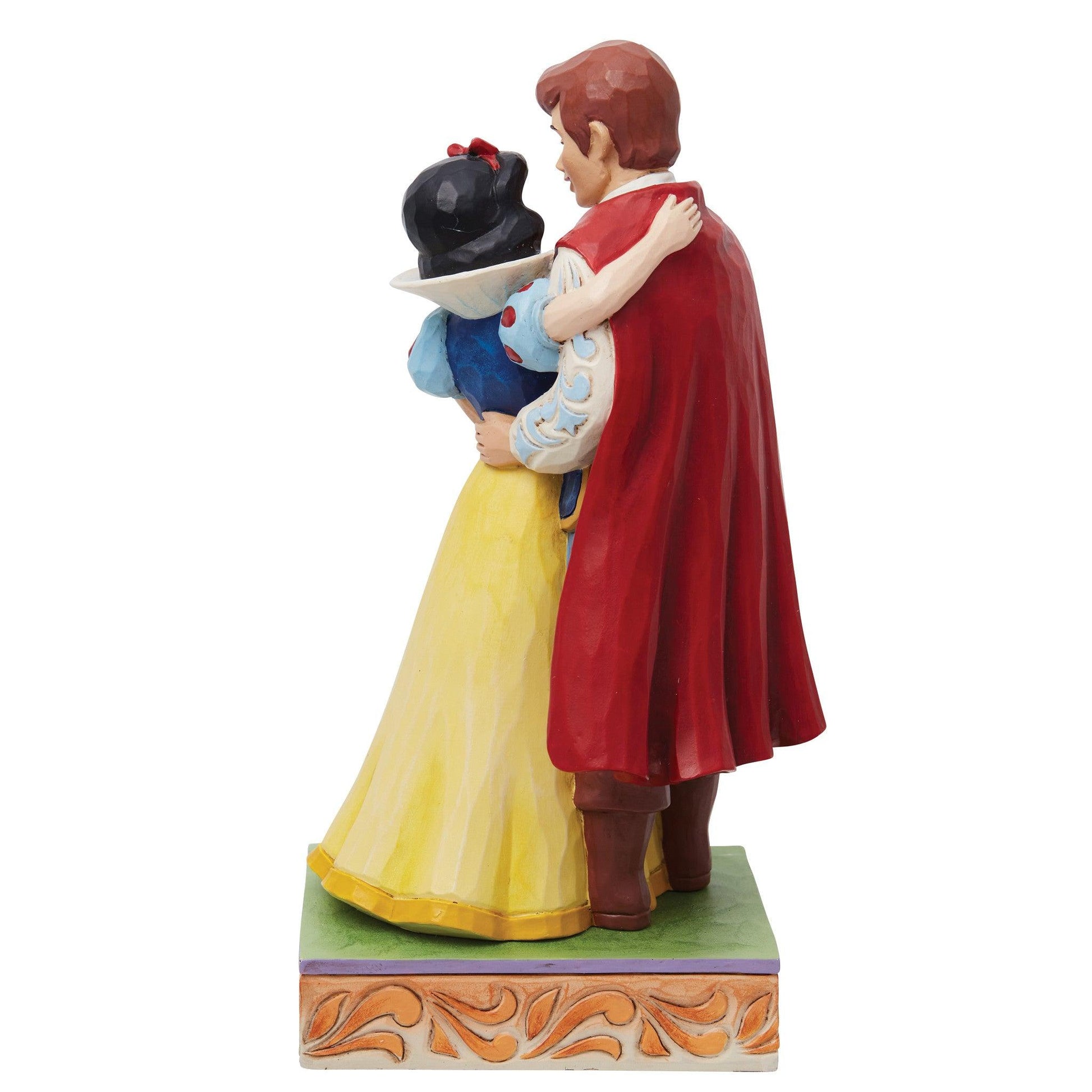 Snow White & Prince Love Figurine - Gallery Gifts Online 